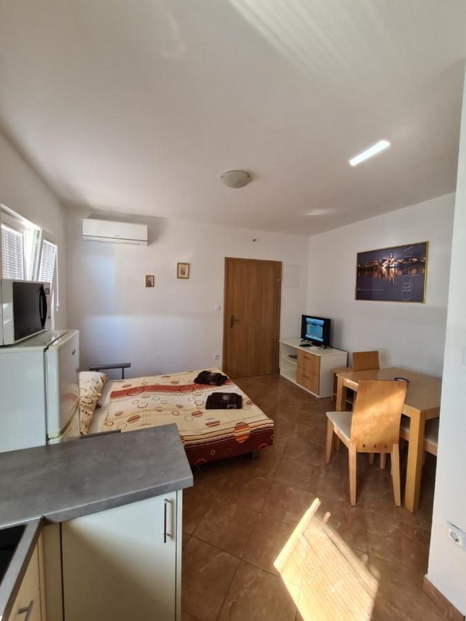 Apartments Mediteraneo เคล็ค ภายนอก รูปภาพ