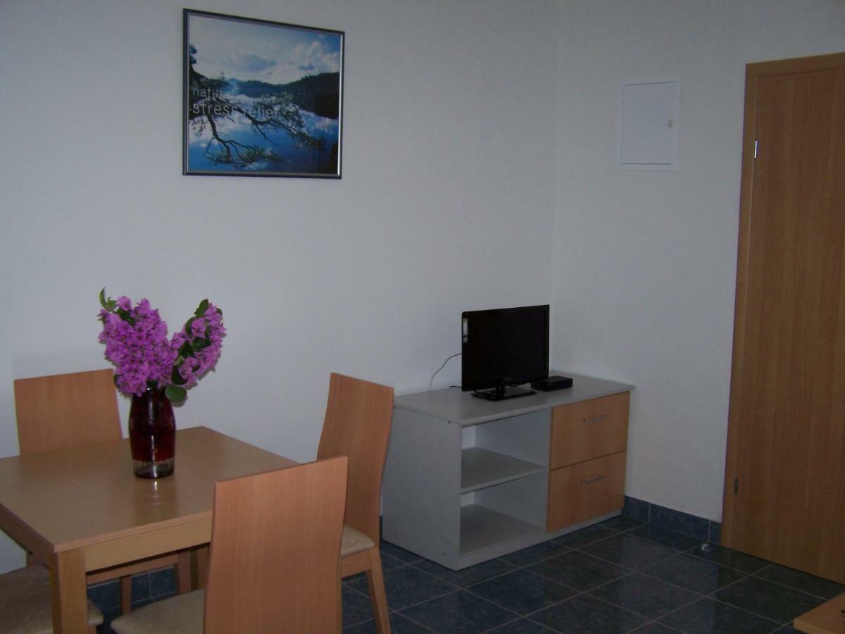 Apartments Mediteraneo เคล็ค ภายนอก รูปภาพ